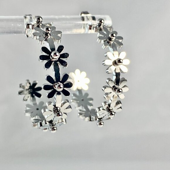 Daisy Chain Flower Stainless Steel Hoop Earrings - Picture 5 of 11
